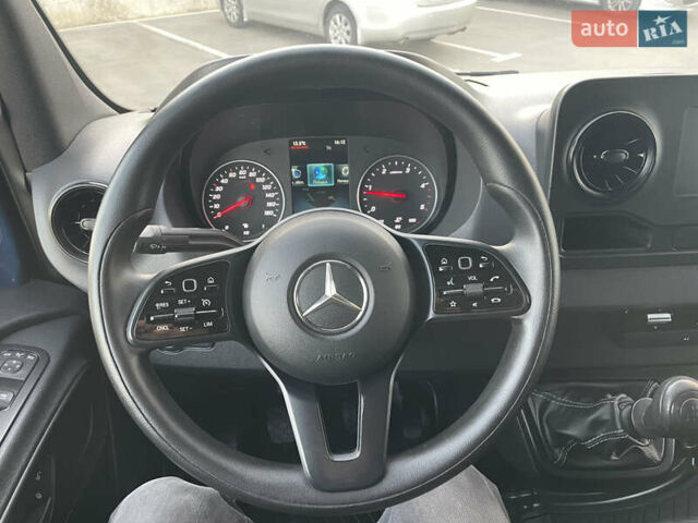 Синий Мерседес Sprinter, объемом двигателя 2.2 л и пробегом 318 тыс. км за 25500 $, фото 38 на Automoto.ua