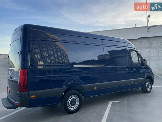 Синий Мерседес Sprinter, объемом двигателя 2.2 л и пробегом 318 тыс. км за 25500 $, фото 13 на Automoto.ua