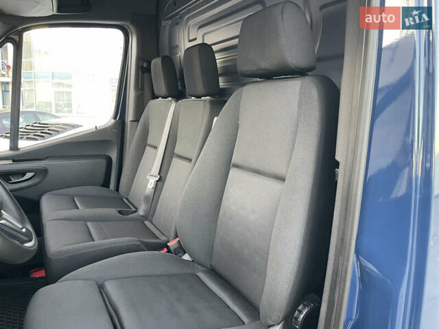 Синий Мерседес Sprinter, объемом двигателя 2.2 л и пробегом 318 тыс. км за 25500 $, фото 35 на Automoto.ua