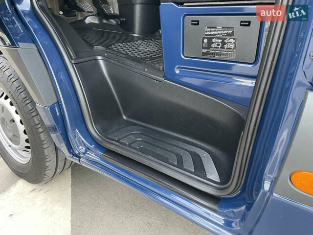 Синий Мерседес Sprinter, объемом двигателя 2.2 л и пробегом 318 тыс. км за 25500 $, фото 29 на Automoto.ua