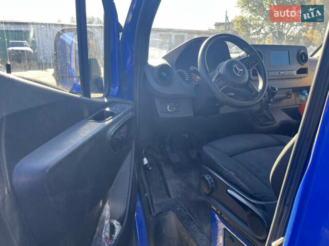 Синий Мерседес Sprinter, объемом двигателя 0 л и пробегом 228 тыс. км за 18300 $, фото 7 на Automoto.ua