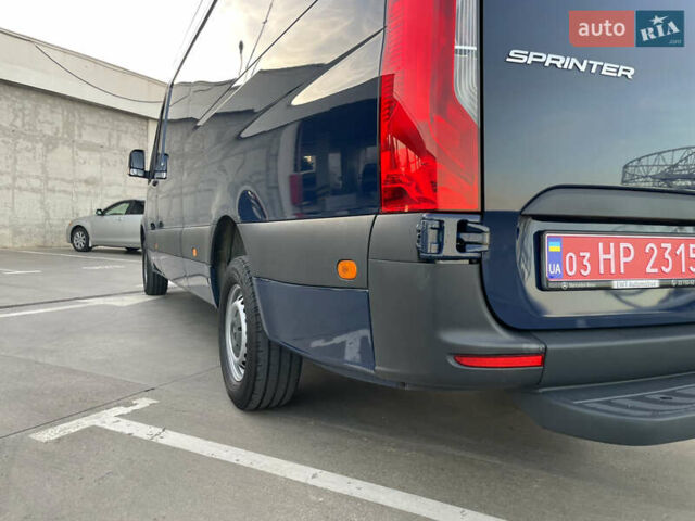 Синий Мерседес Sprinter, объемом двигателя 2.2 л и пробегом 318 тыс. км за 25500 $, фото 81 на Automoto.ua