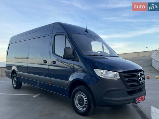 Синий Мерседес Sprinter, объемом двигателя 2.2 л и пробегом 318 тыс. км за 25500 $, фото 18 на Automoto.ua