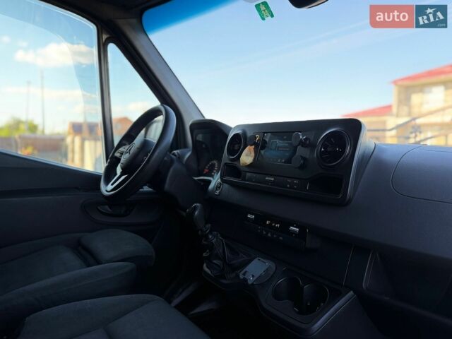 Синий Мерседес Sprinter, объемом двигателя 2.2 л и пробегом 335 тыс. км за 21000 $, фото 20 на Automoto.ua