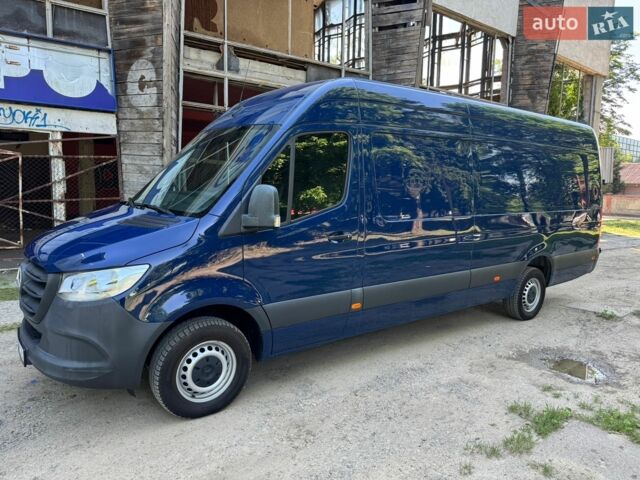 Синий Мерседес Sprinter, объемом двигателя 2 л и пробегом 286 тыс. км за 31400 $, фото 2 на Automoto.ua