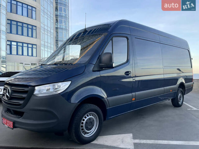 Синий Мерседес Sprinter, объемом двигателя 2.2 л и пробегом 318 тыс. км за 25500 $, фото 11 на Automoto.ua