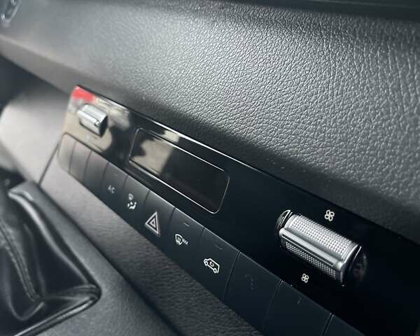 Синий Мерседес Sprinter, объемом двигателя 0 л и пробегом 270 тыс. км за 29900 $, фото 96 на Automoto.ua