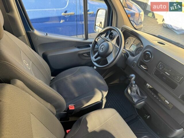 Синий Мерседес Sprinter, объемом двигателя 2.14 л и пробегом 37 тыс. км за 34500 $, фото 14 на Automoto.ua