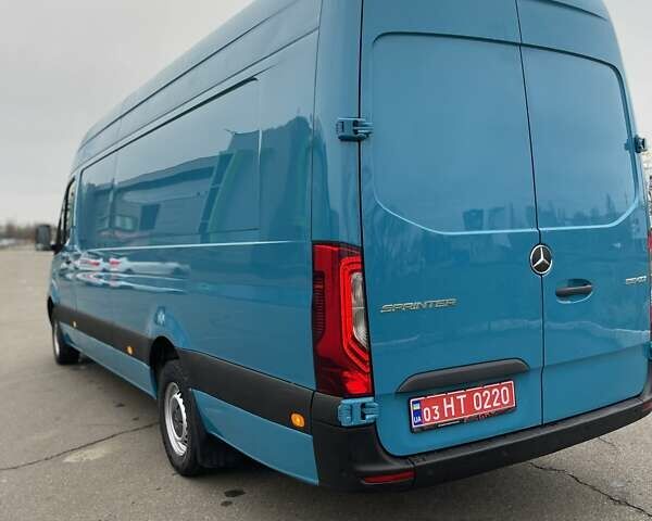 Синий Мерседес Sprinter, объемом двигателя 0 л и пробегом 270 тыс. км за 28999 $, фото 5 на Automoto.ua