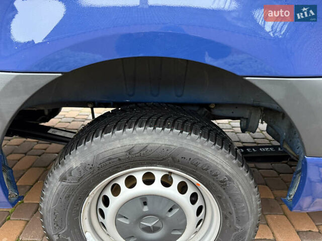 Синій Мерседес Sprinter, об'ємом двигуна 1.95 л та пробігом 208 тис. км за 35000 $, фото 7 на Automoto.ua