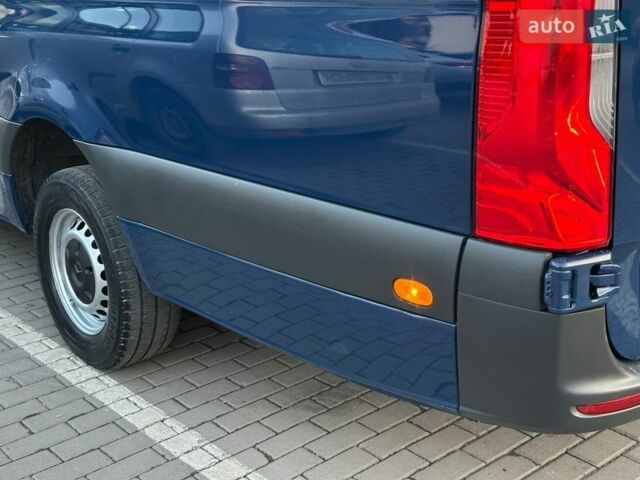 Синий Мерседес Sprinter, объемом двигателя 2 л и пробегом 332 тыс. км за 27400 $, фото 58 на Automoto.ua