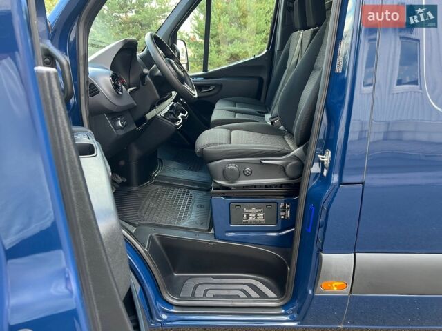 Синій Мерседес Sprinter, об'ємом двигуна 1.95 л та пробігом 350 тис. км за 24500 $, фото 34 на Automoto.ua