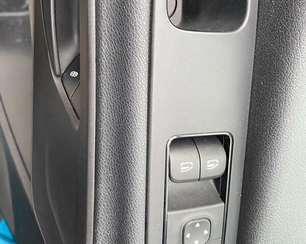 Синій Мерседес Sprinter, об'ємом двигуна 2.2 л та пробігом 204 тис. км за 31500 $, фото 17 на Automoto.ua