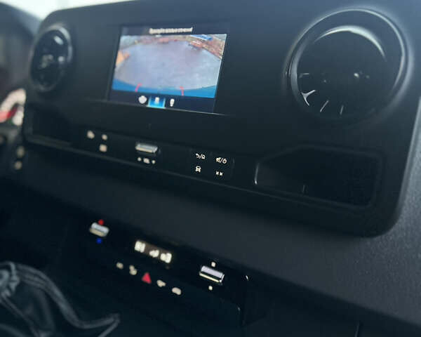 Синій Мерседес Sprinter, об'ємом двигуна 2 л та пробігом 25 тис. км за 34500 $, фото 38 на Automoto.ua