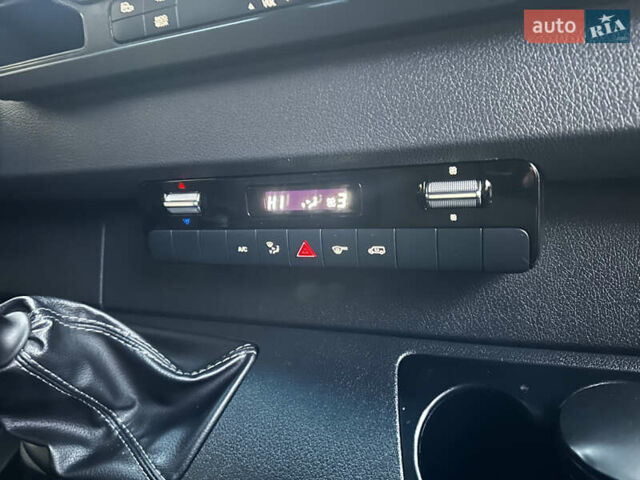 Синій Мерседес Sprinter, об'ємом двигуна 2 л та пробігом 25 тис. км за 34500 $, фото 39 на Automoto.ua