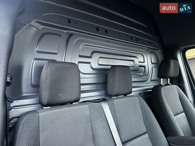 Синій Мерседес Sprinter, об'ємом двигуна 2 л та пробігом 25 тис. км за 34500 $, фото 41 на Automoto.ua