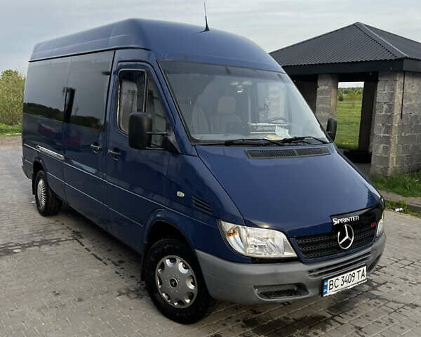 Синий Мерседес Sprinter, объемом двигателя 2.1 л и пробегом 470 тыс. км за 7999 $, фото 2 на Automoto.ua