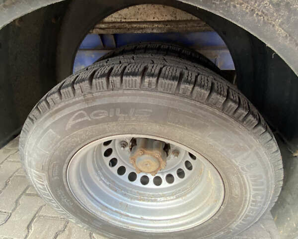 Синий Мерседес Sprinter, объемом двигателя 2.99 л и пробегом 255 тыс. км за 19250 $, фото 19 на Automoto.ua