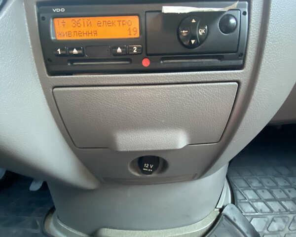 Синий Мерседес Sprinter, объемом двигателя 2.99 л и пробегом 255 тыс. км за 19250 $, фото 24 на Automoto.ua