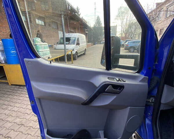 Синий Мерседес Sprinter, объемом двигателя 2.99 л и пробегом 255 тыс. км за 19250 $, фото 23 на Automoto.ua