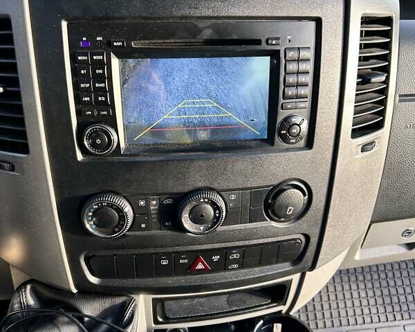 Синий Мерседес Sprinter, объемом двигателя 2.14 л и пробегом 171 тыс. км за 25600 $, фото 16 на Automoto.ua