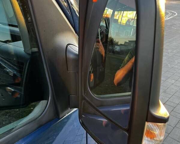 Синий Мерседес Sprinter, объемом двигателя 2.2 л и пробегом 308 тыс. км за 20500 $, фото 19 на Automoto.ua