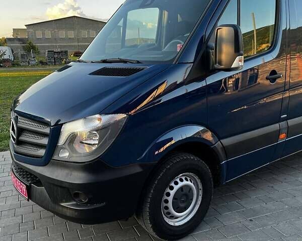Синий Мерседес Sprinter, объемом двигателя 2.2 л и пробегом 308 тыс. км за 20500 $, фото 7 на Automoto.ua