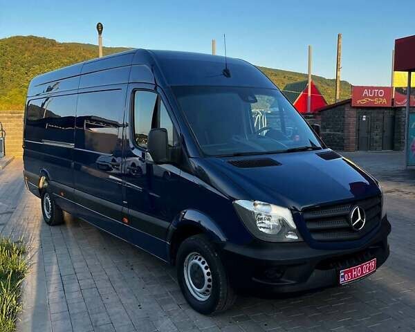 Синий Мерседес Sprinter, объемом двигателя 2.2 л и пробегом 308 тыс. км за 20500 $, фото 5 на Automoto.ua