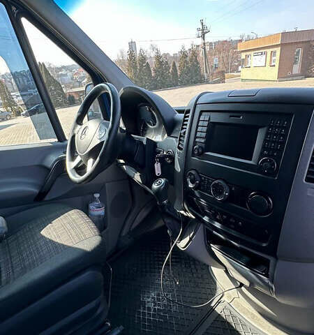 Синий Мерседес Sprinter, объемом двигателя 2.14 л и пробегом 384 тыс. км за 24000 $, фото 6 на Automoto.ua