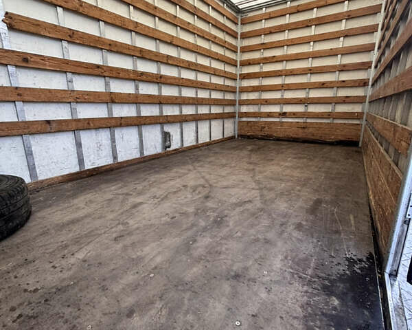 Синий Мерседес Sprinter, объемом двигателя 2.14 л и пробегом 442 тыс. км за 25500 $, фото 11 на Automoto.ua