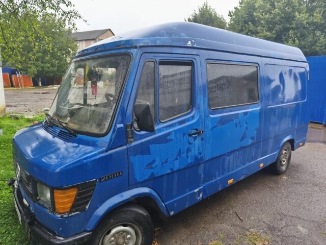Мерседес Sprinter 1993 у Кицмане на Automoto.ua Синій Мерседес Sprinter, об'ємом двигуна 2.3 л та пробігом 500 тис. км за 1400 $, фото 1 на Automoto.ua