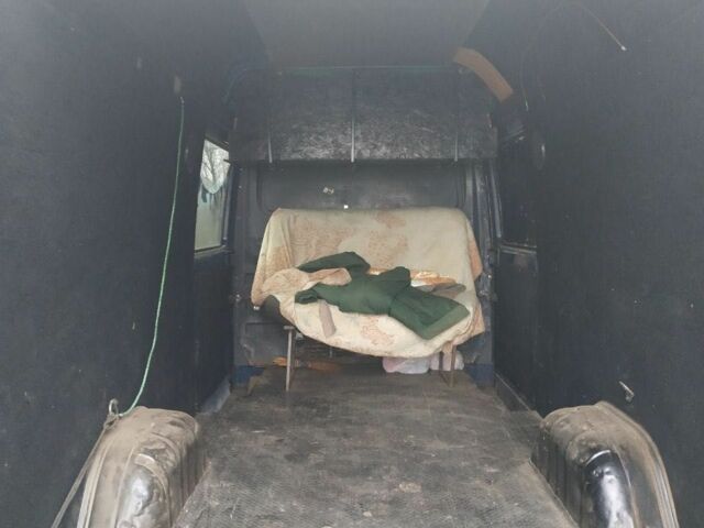 Синій Мерседес Sprinter, об'ємом двигуна 0 л та пробігом 700 тис. км за 6300 $, фото 3 на Automoto.ua