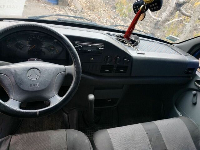 Синій Мерседес Sprinter, об'ємом двигуна 0 л та пробігом 700 тис. км за 6300 $, фото 6 на Automoto.ua