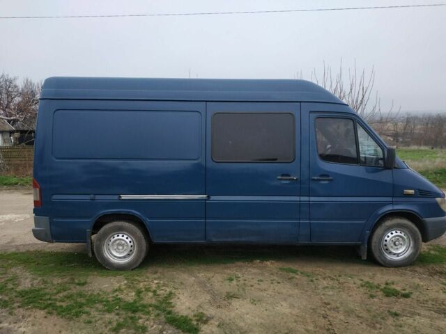 Синій Мерседес Sprinter, об'ємом двигуна 0 л та пробігом 700 тис. км за 6300 $, фото 4 на Automoto.ua