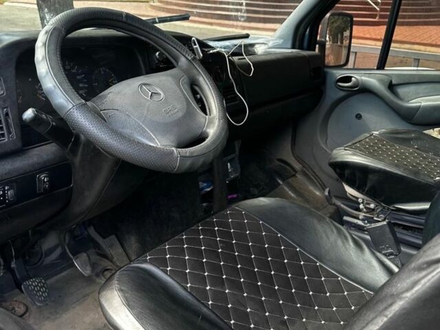 Синий Мерседес Sprinter, объемом двигателя 2.9 л и пробегом 190 тыс. км за 5700 $, фото 6 на Automoto.ua