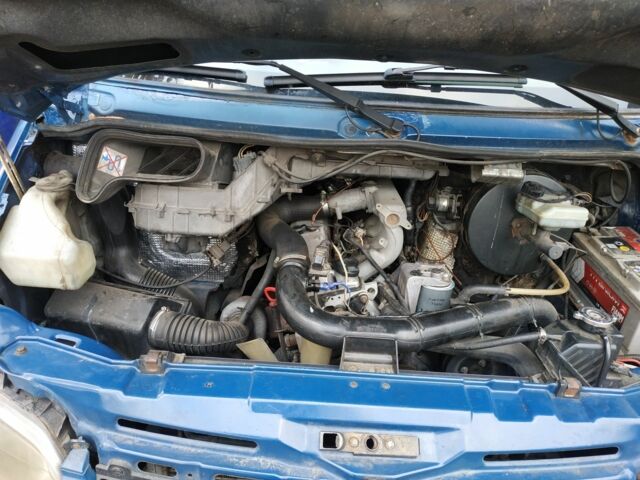 Синій Мерседес Sprinter, об'ємом двигуна 0 л та пробігом 700 тис. км за 6000 $, фото 2 на Automoto.ua