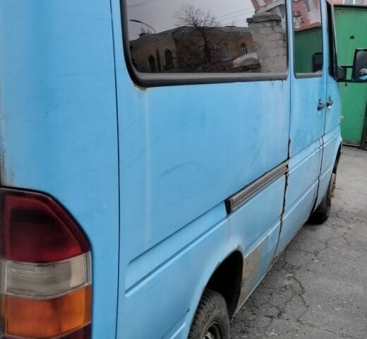Синий Мерседес Sprinter, объемом двигателя 2.9 л и пробегом 890 тыс. км за 5000 $, фото 5 на Automoto.ua