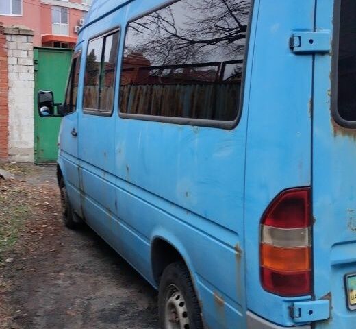 Синий Мерседес Sprinter, объемом двигателя 2.9 л и пробегом 890 тыс. км за 5000 $, фото 6 на Automoto.ua