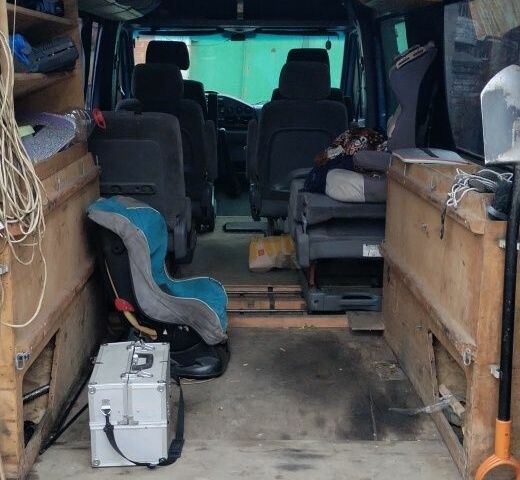 Синий Мерседес Sprinter, объемом двигателя 2.9 л и пробегом 890 тыс. км за 5000 $, фото 3 на Automoto.ua