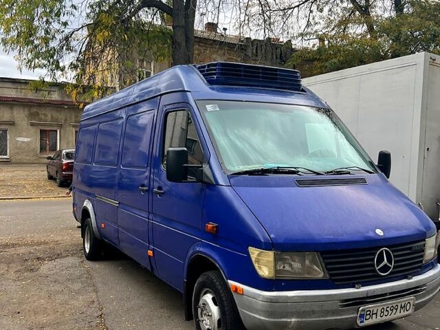 Синій Мерседес Sprinter, об'ємом двигуна 2.9 л та пробігом 180 тис. км за 5800 $, фото 3 на Automoto.ua