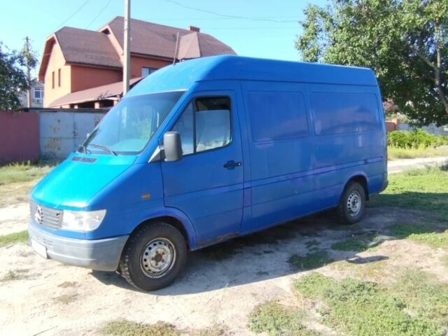Синий Мерседес Sprinter, объемом двигателя 2.9 л и пробегом 350 тыс. км за 3550 $, фото 1 на Automoto.ua