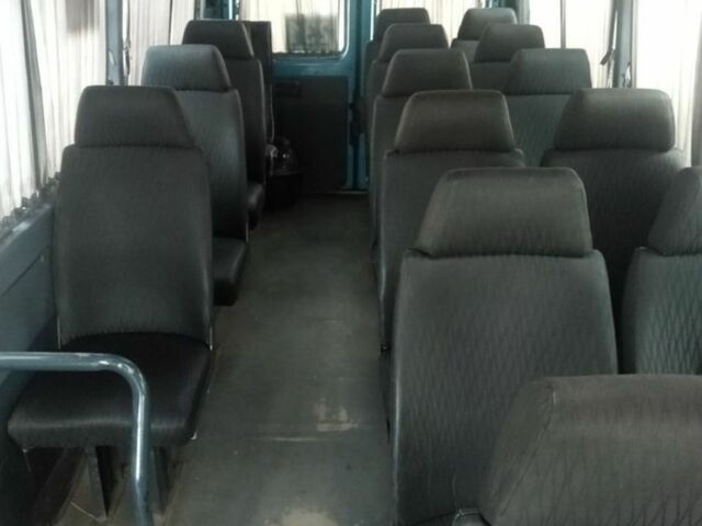 Синий Мерседес Sprinter, объемом двигателя 2.9 л и пробегом 500 тыс. км за 6000 $, фото 3 на Automoto.ua