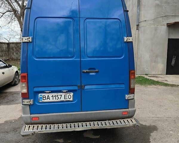 Синий Мерседес Sprinter, объемом двигателя 2.87 л и пробегом 478 тыс. км за 8000 $, фото 1 на Automoto.ua