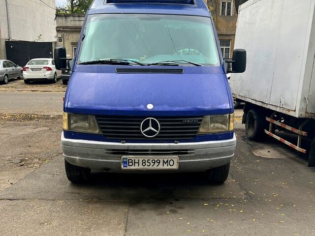 Синій Мерседес Sprinter, об'ємом двигуна 2.9 л та пробігом 180 тис. км за 5800 $, фото 6 на Automoto.ua
