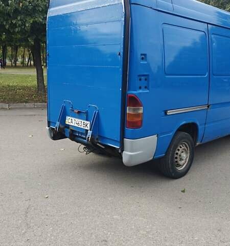 Синий Мерседес Sprinter, объемом двигателя 2.15 л и пробегом 663 тыс. км за 5300 $, фото 6 на Automoto.ua