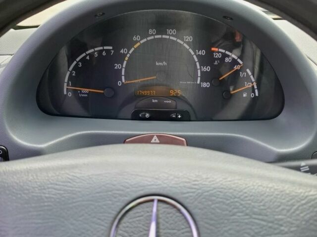 Синий Мерседес Sprinter, объемом двигателя 2.2 л и пробегом 174 тыс. км за 8800 $, фото 6 на Automoto.ua