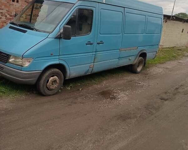 Синий Мерседес Sprinter, объемом двигателя 2.9 л и пробегом 234 тыс. км за 5900 $, фото 1 на Automoto.ua