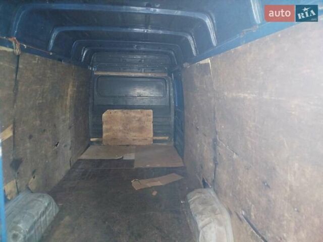 Синий Мерседес Sprinter, объемом двигателя 2.15 л и пробегом 480 тыс. км за 6200 $, фото 13 на Automoto.ua