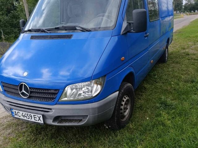 Синий Мерседес Sprinter, объемом двигателя 2.7 л и пробегом 400 тыс. км за 7432 $, фото 1 на Automoto.ua