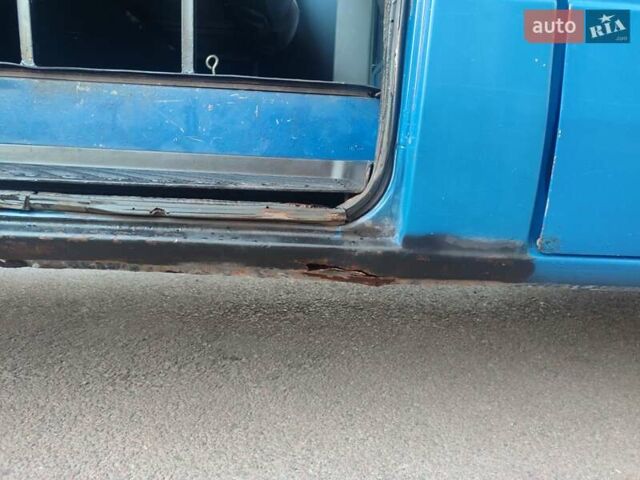 Синий Мерседес Sprinter, объемом двигателя 2.69 л и пробегом 397 тыс. км за 8100 $, фото 8 на Automoto.ua
